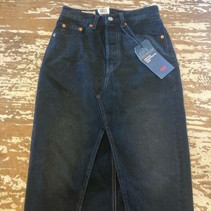 NEW Levi’s denim skirt